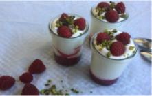 Quark-Creme mit Himbeeren