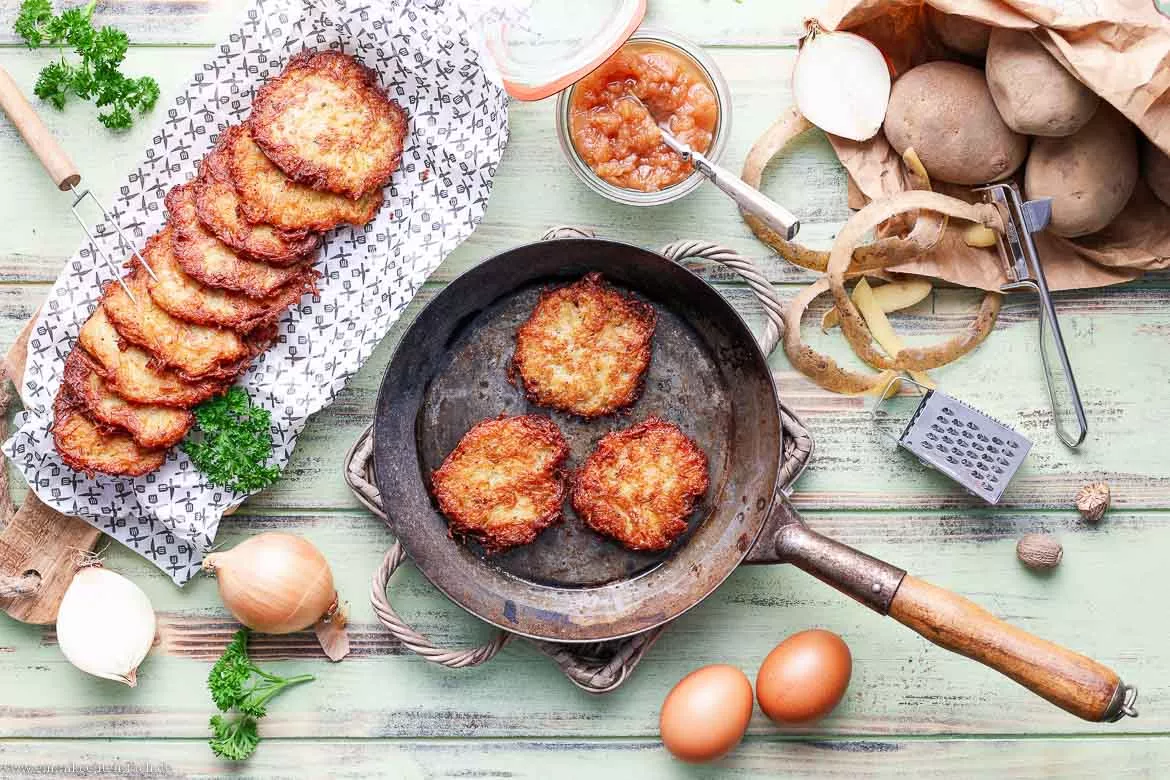 Härdöpfeltätschli (Reibekuchen, Kartoffelpuffer, Reiberdatschi)